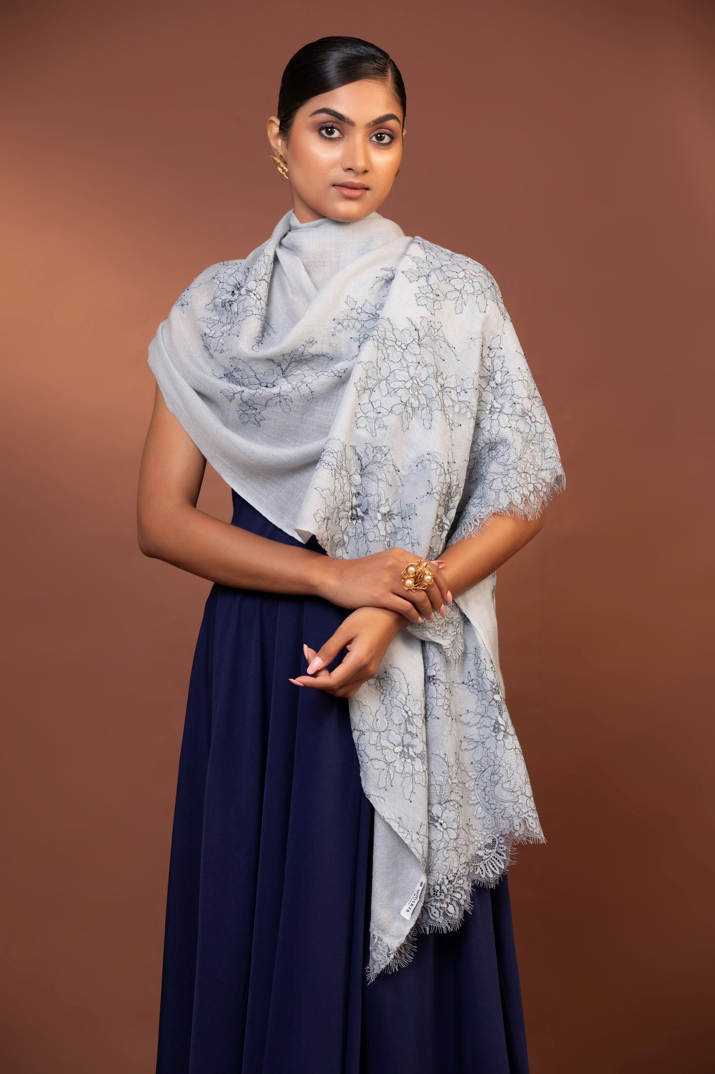 grey lace shawl, women’s shawl with lace, elegant grey wrap, stylish lace design shawl, chic grey shawl