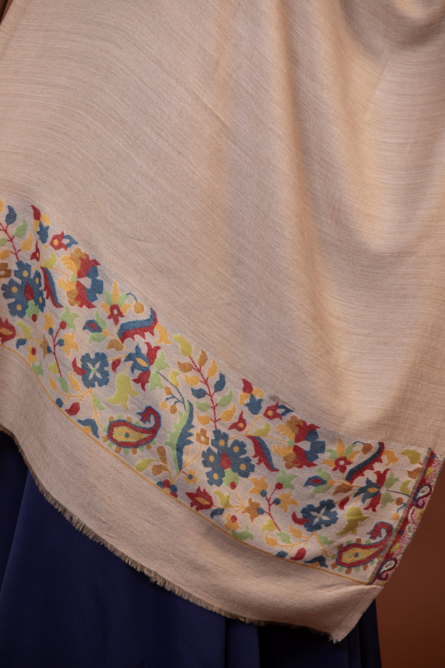 embroidered wool shawl, fine wool wrap, elegant women’s shawl, luxury wool shawl, soft embroidered shawl