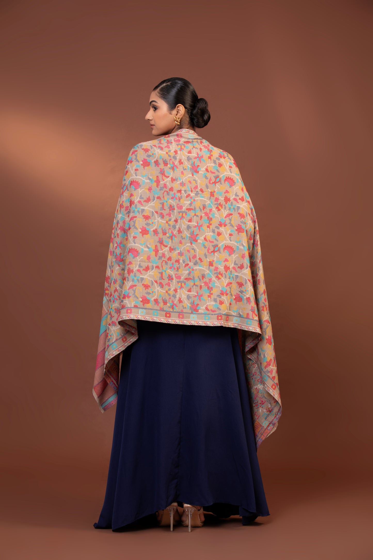 two-color Kani shawl, fine wool shawl, striped border shawl, Kani weave wrap, luxury wool shawl