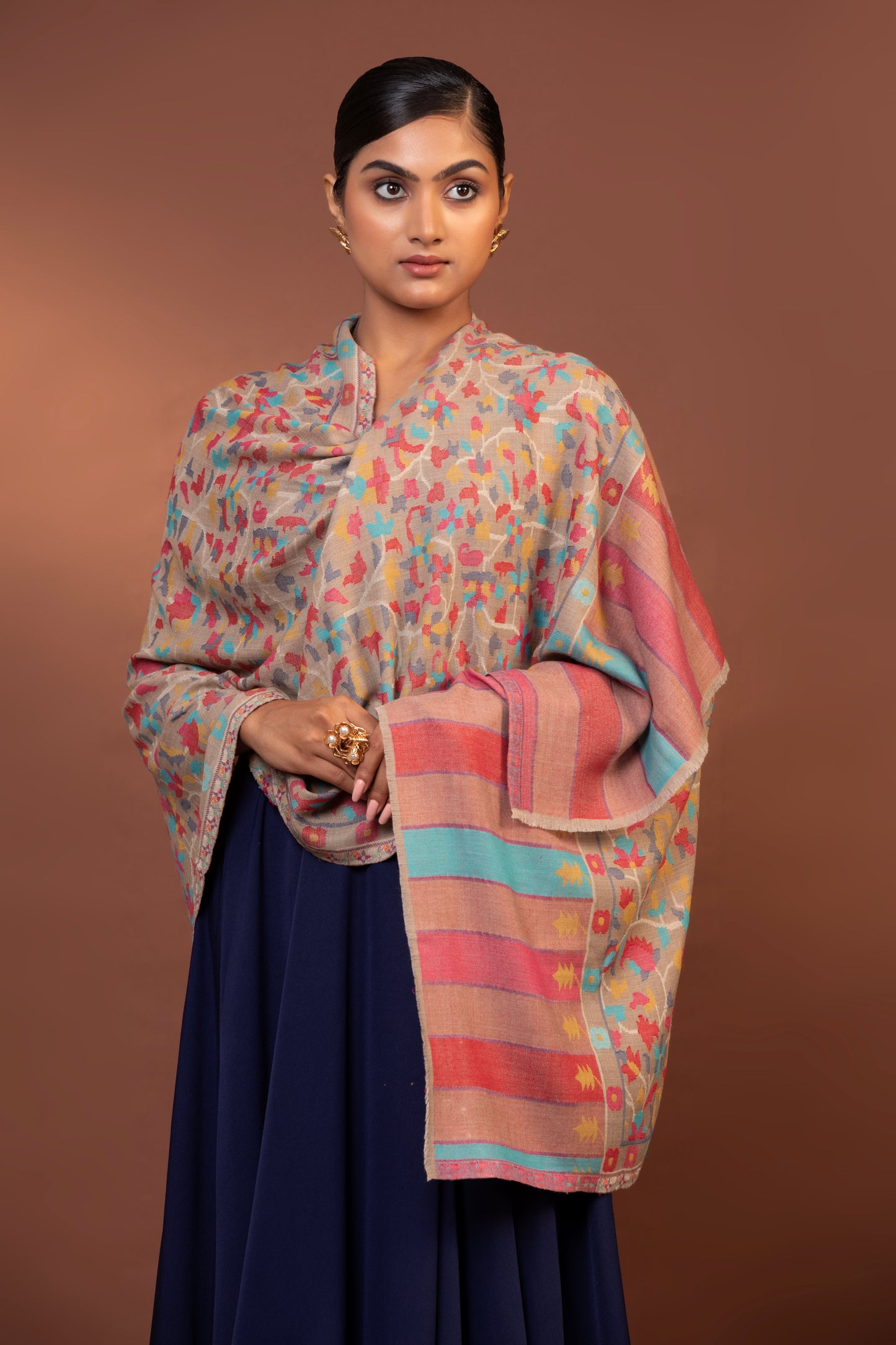 two-color Kani shawl, fine wool shawl, striped border shawl, Kani weave wrap, luxury wool shawl