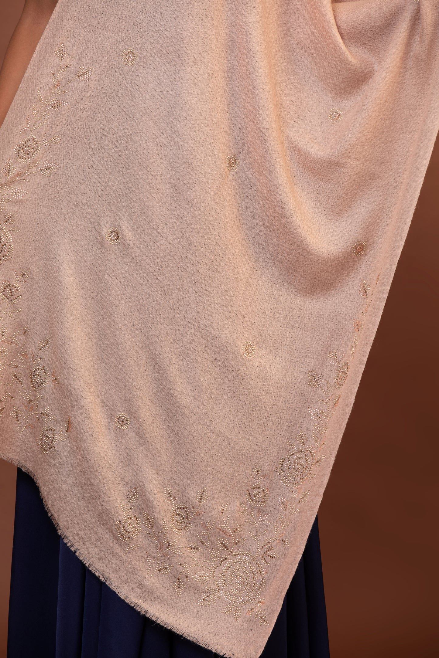 peach wool shawl, hand-woven shawls, women's border shawls, fine wool accessory, elegant wool wrap, women shawl