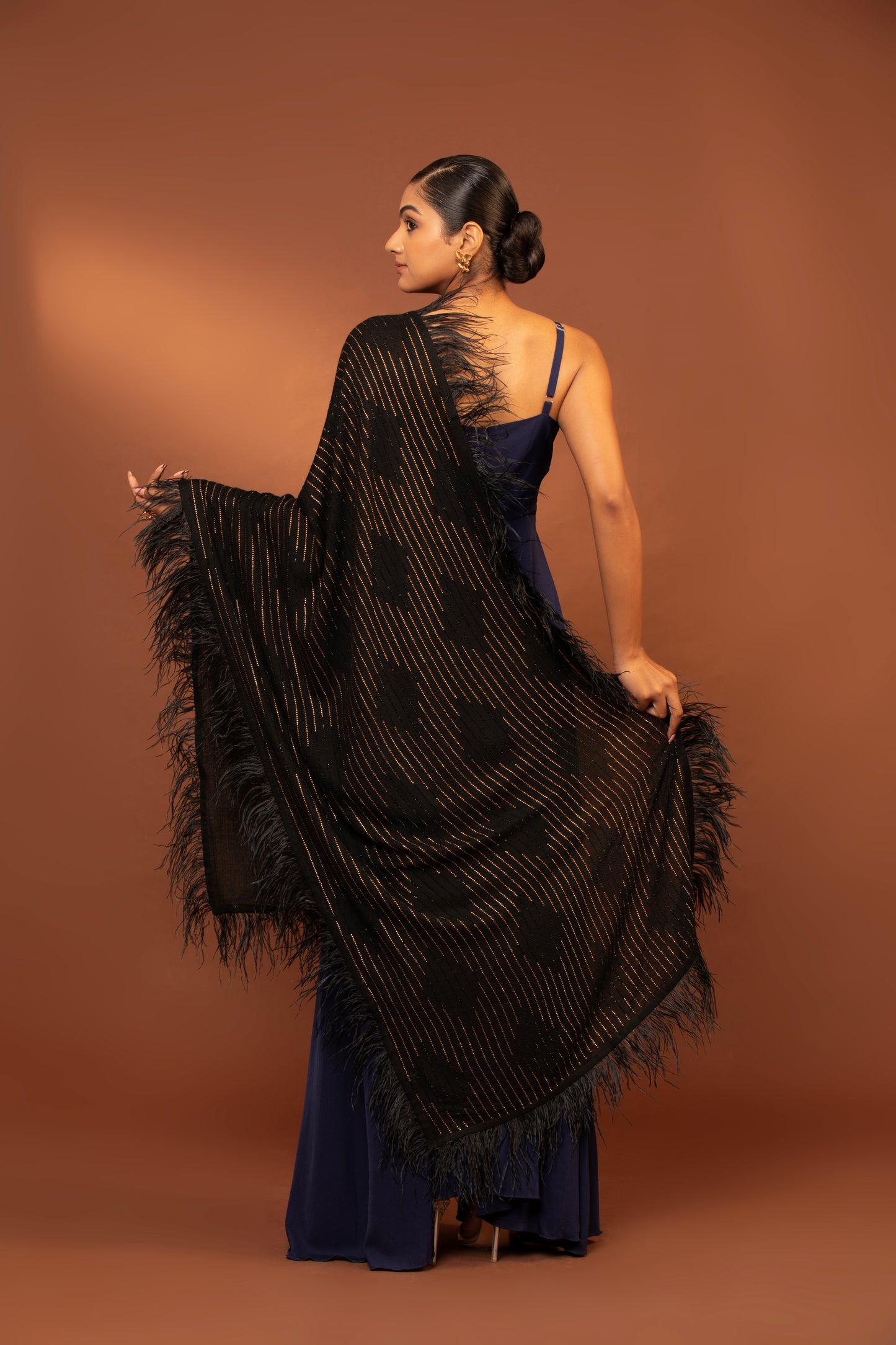 black wool shawl, feather border shawl, fine wool wrap, elegant wool shawl, stylish feather design