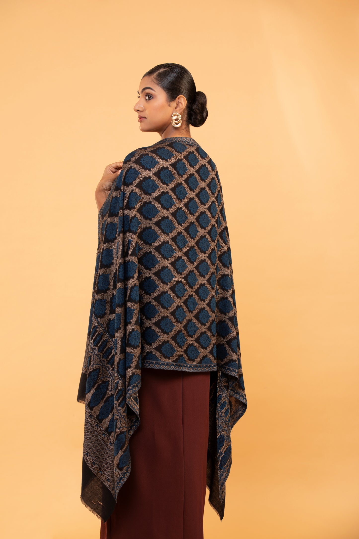 geometric pattern shawl, fine wool shawl, elegant women's shawl, luxury wool wrap, designer shawl