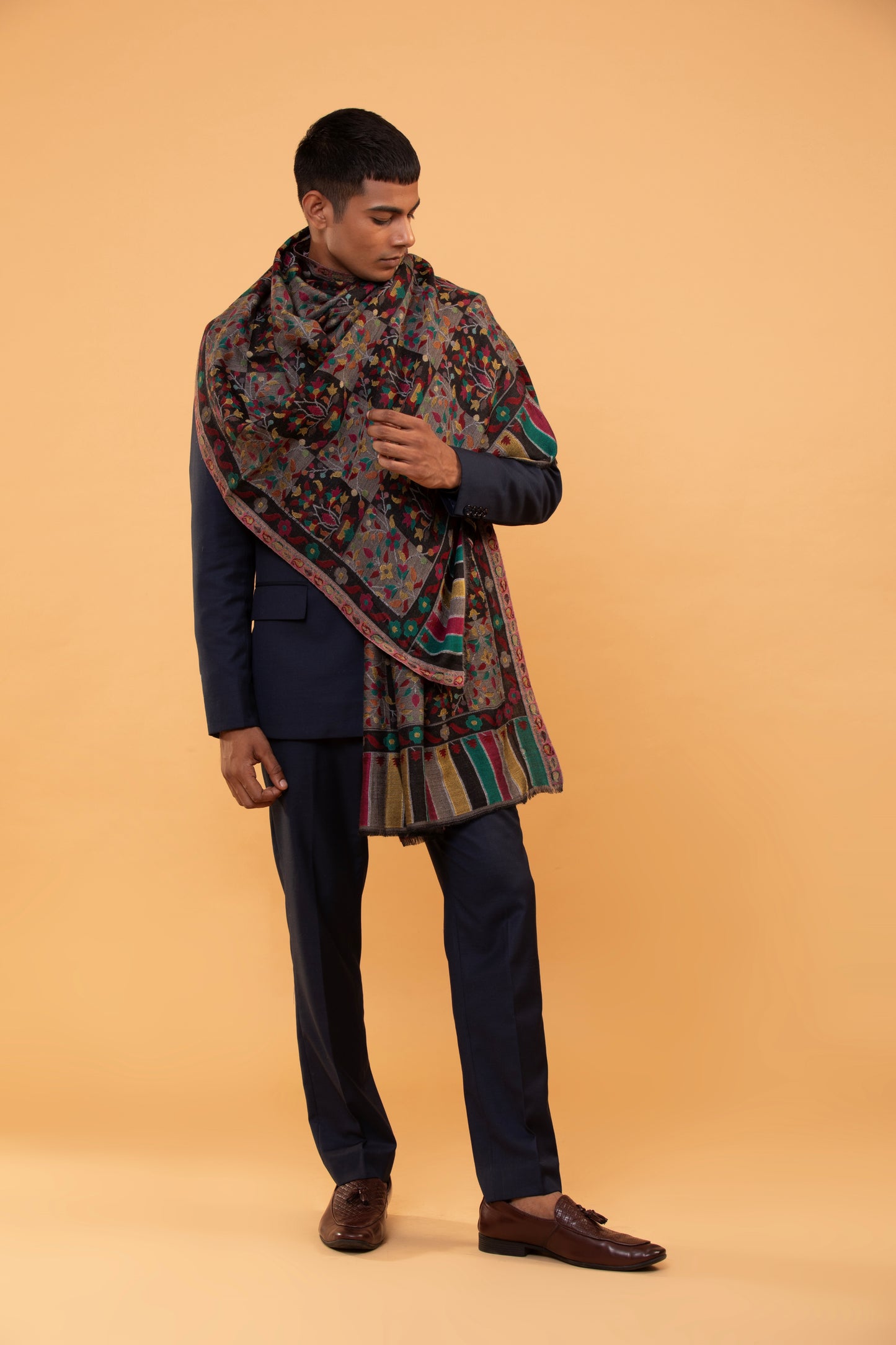 Kani shawl for men, dark navy Kani shawl, midnight black shawl, paisley wool shawl, soft wool winter wrap