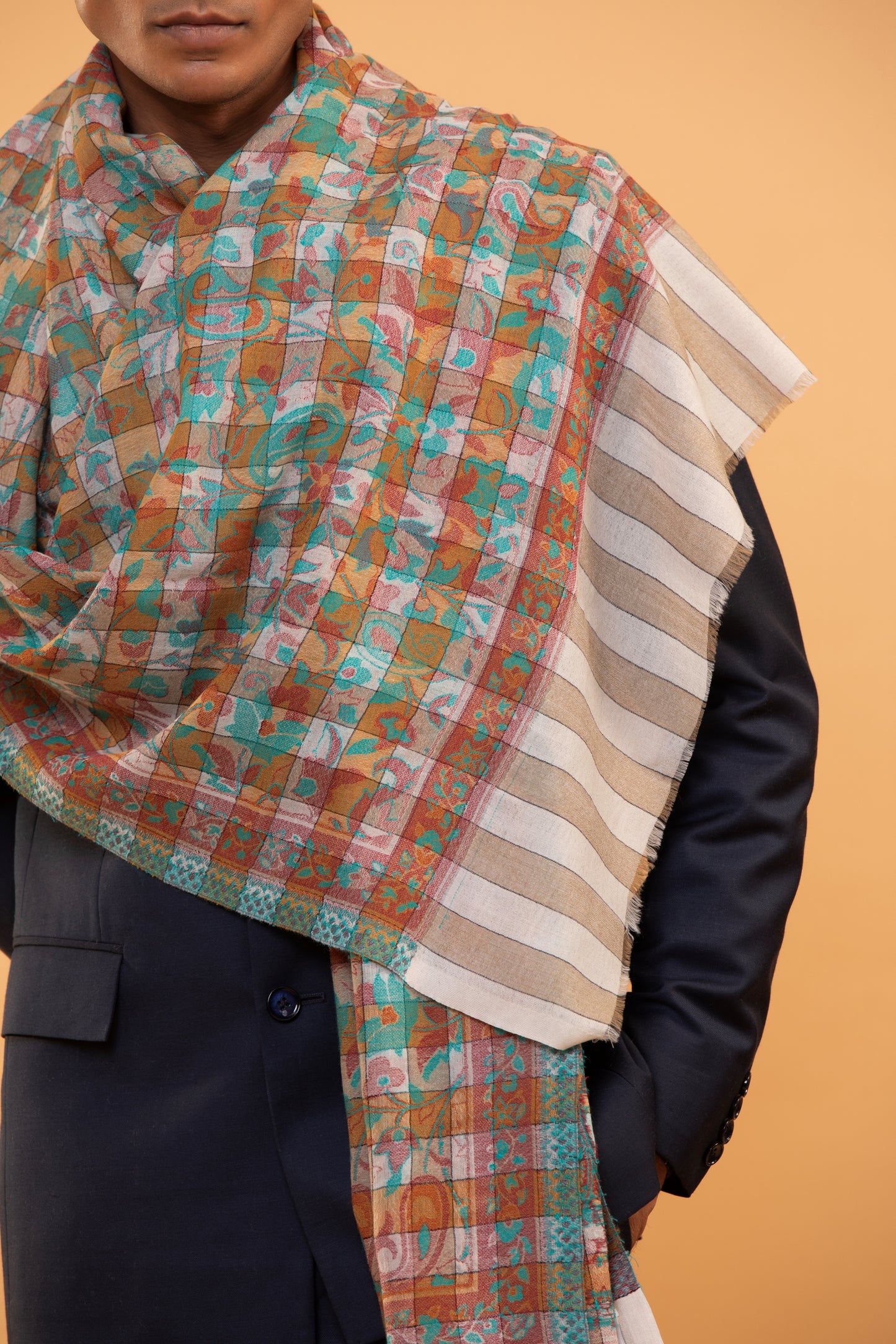Stylish and comfortable designer shawl online, handwoven shawl, Checked Stole, Checked Woven Designer Shawl