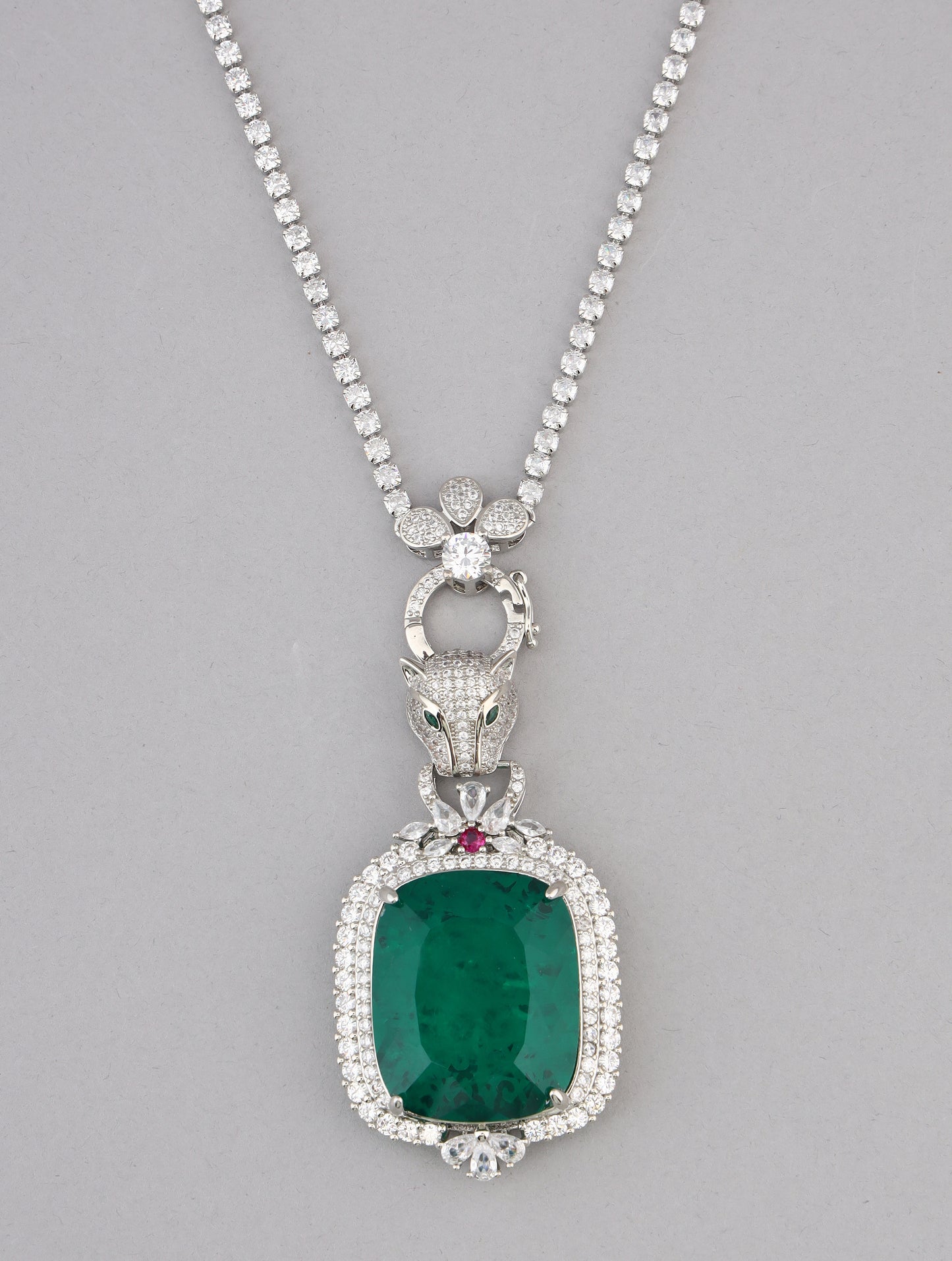 pendant chain,statement pendant,diamond studded,