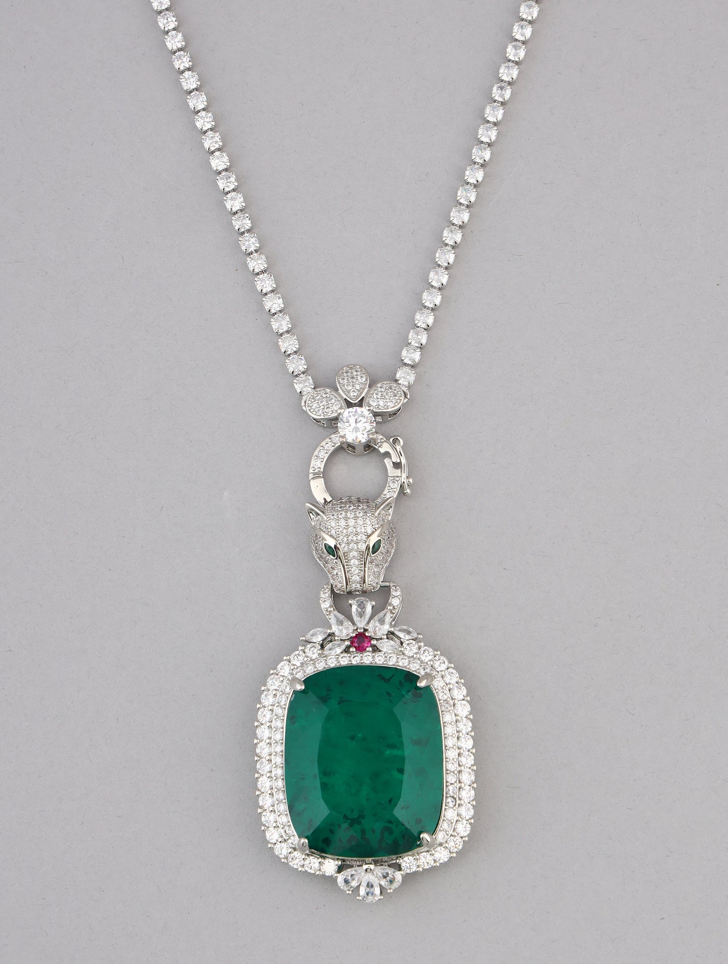 pendant chain,statement pendant,diamond studded,