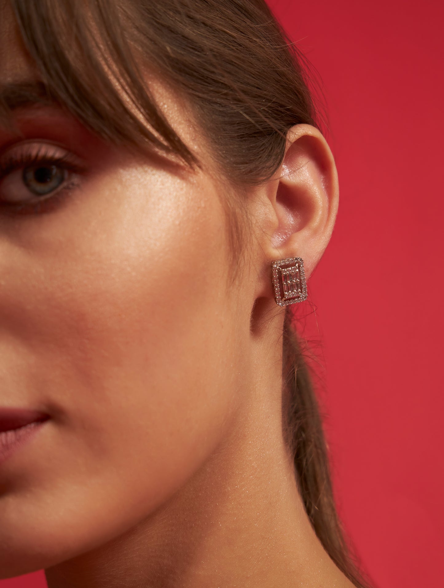 Elegant square cut silver earrings for weddings parties