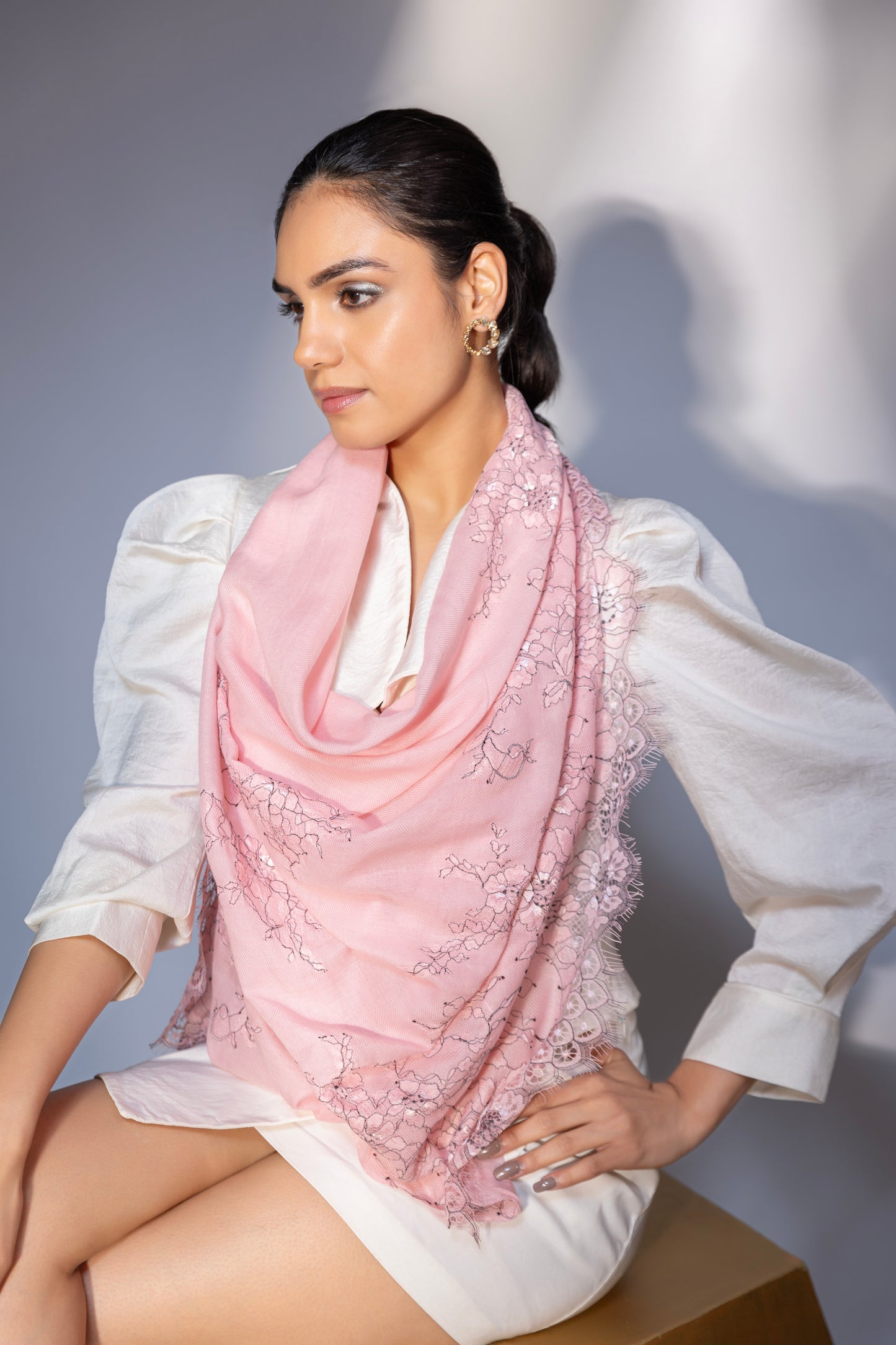 shawl in winter, shawl with lace, shawl lace