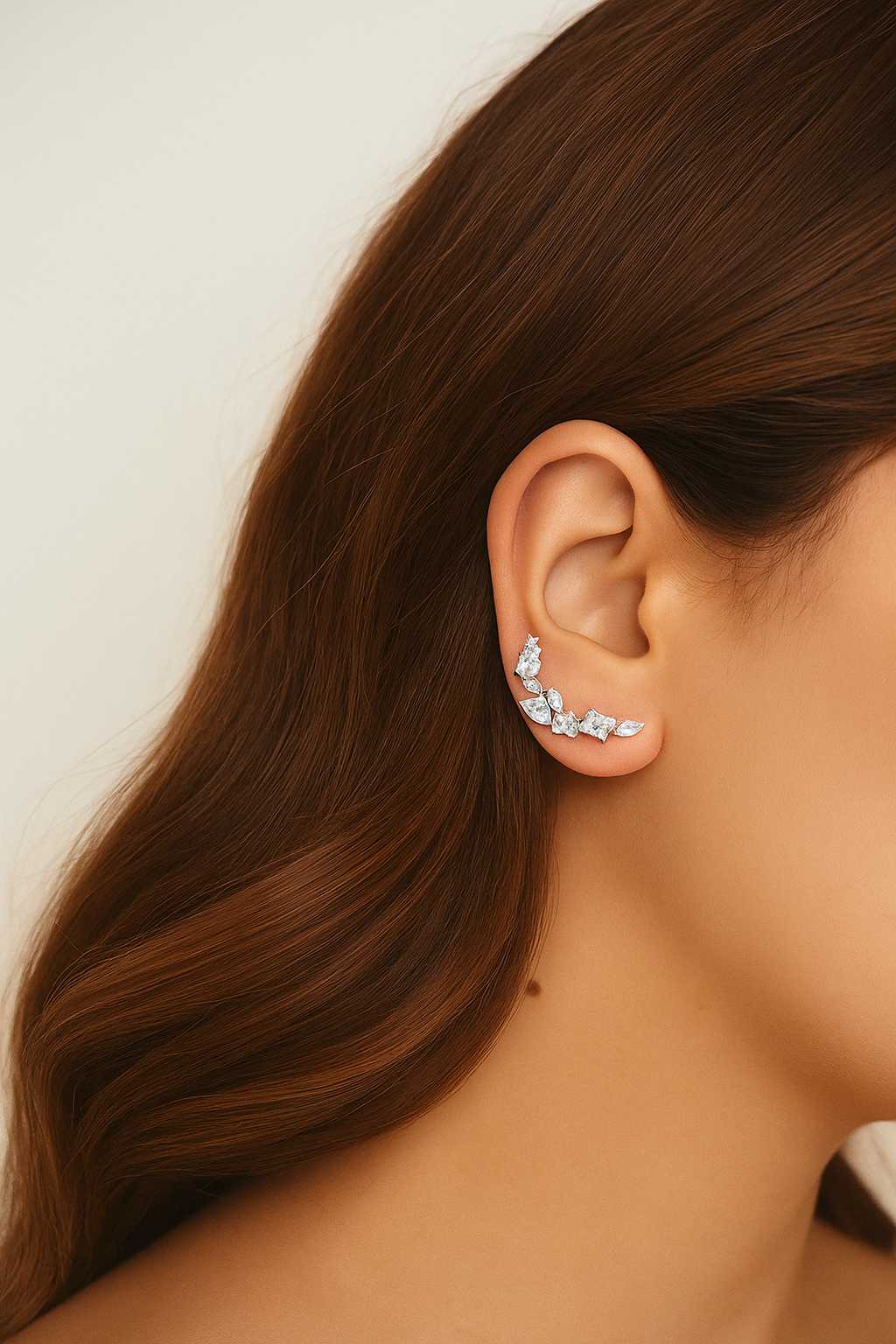 Front-Hug Ear Cuff – Illusion Climber with One Piercing