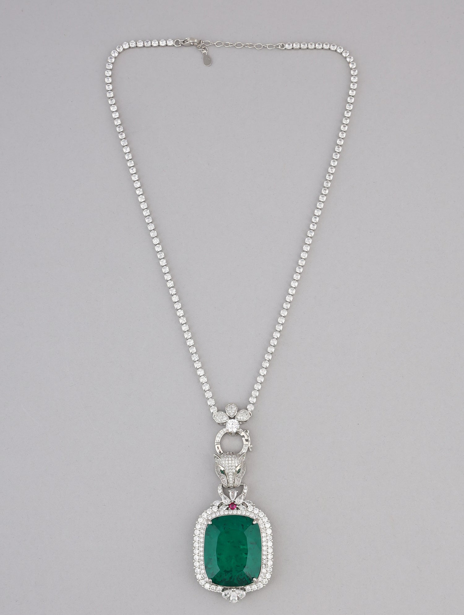 pendant chain,statement pendant,diamond studded,