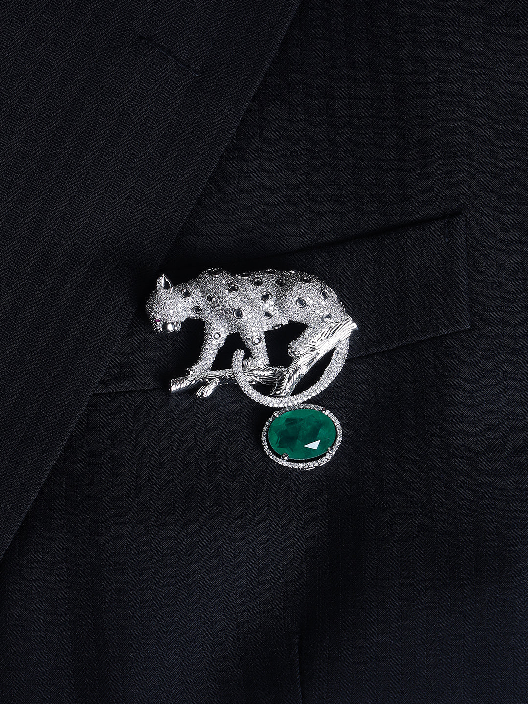 Leopard Design Crystal Brooch Pin for Men's Bold Blazers
