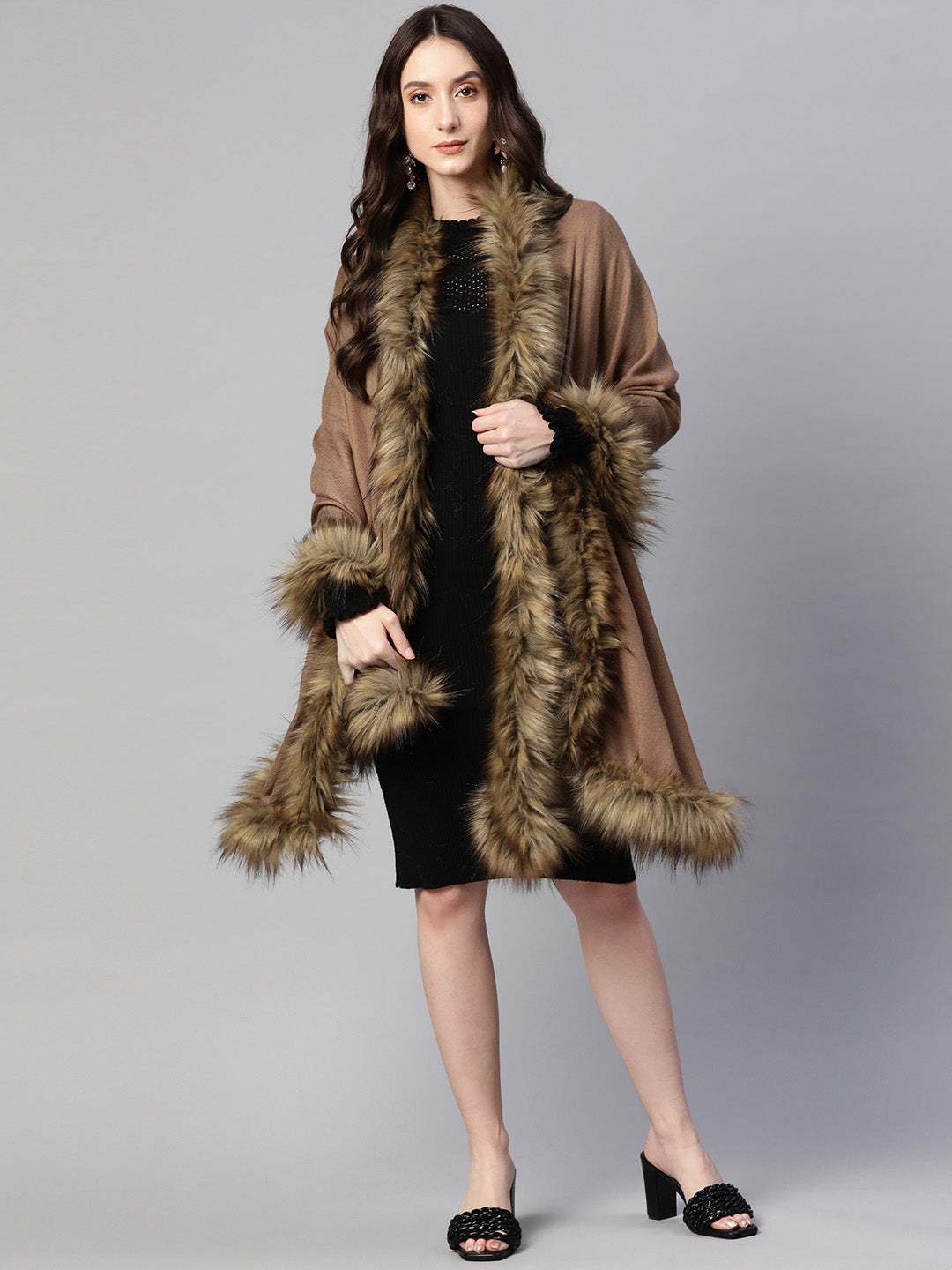 Wool shawl with fur, shawl fur, fur shawl online, faux fur shawl online â modarta