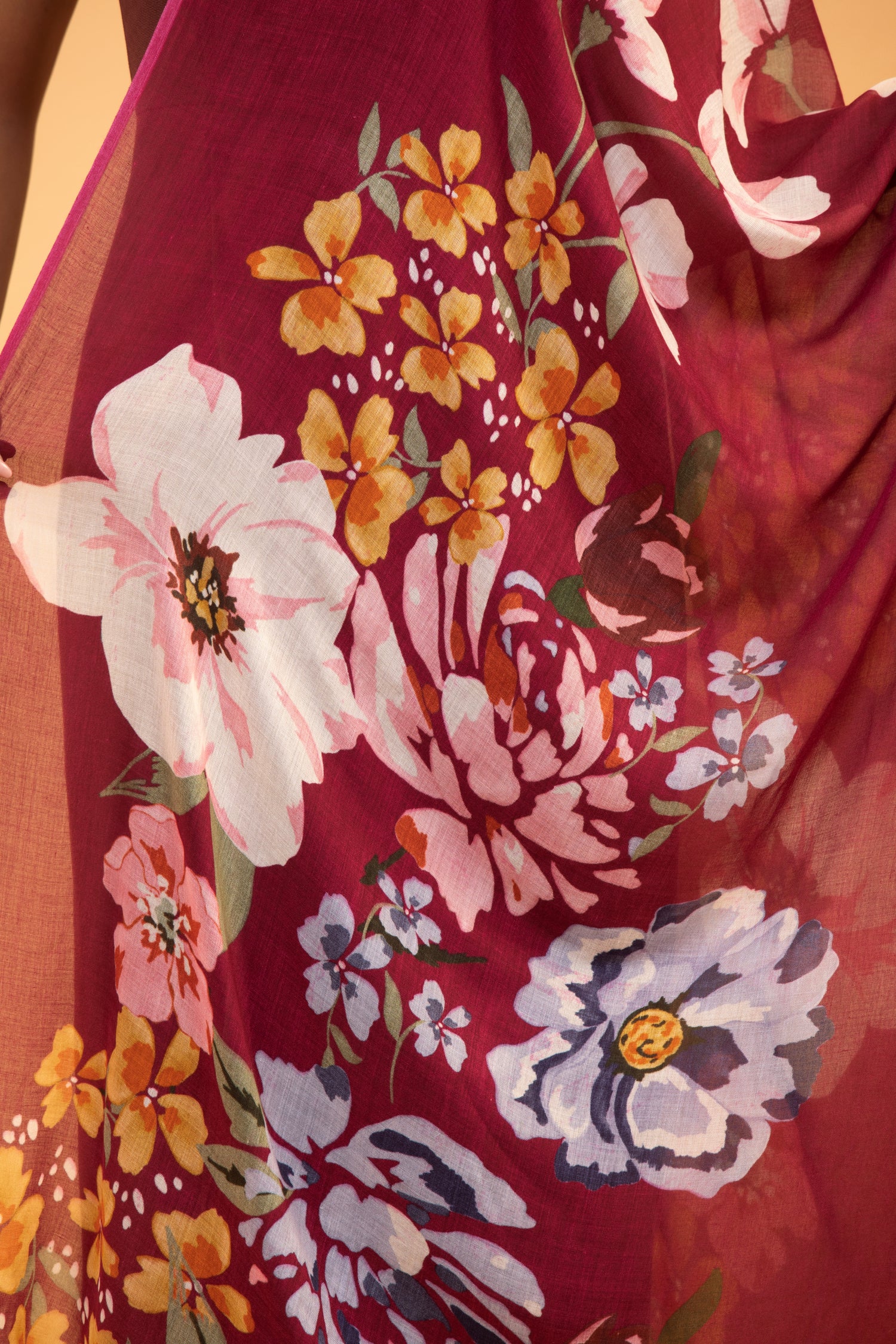 Red Floral Print Wool Shawl for Women – Elegant Cozy