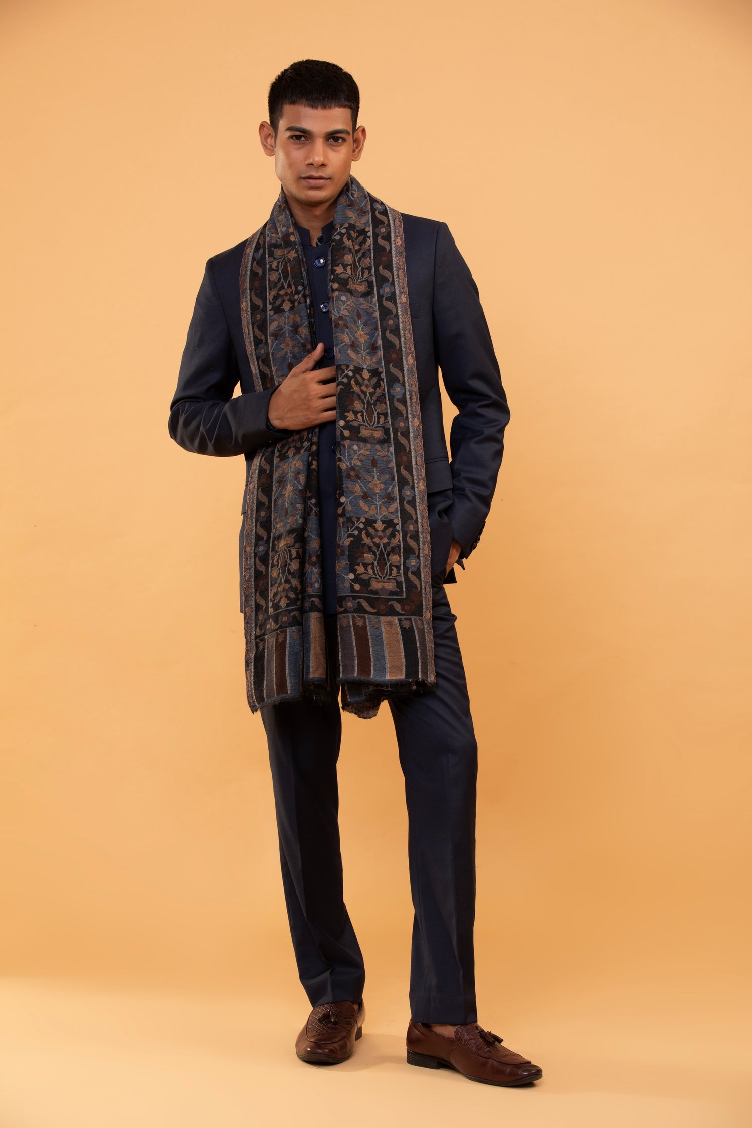 Kani shawl for men, dark navy Kani shawl, midnight black shawl, paisley wool shawl, soft wool winter wrap