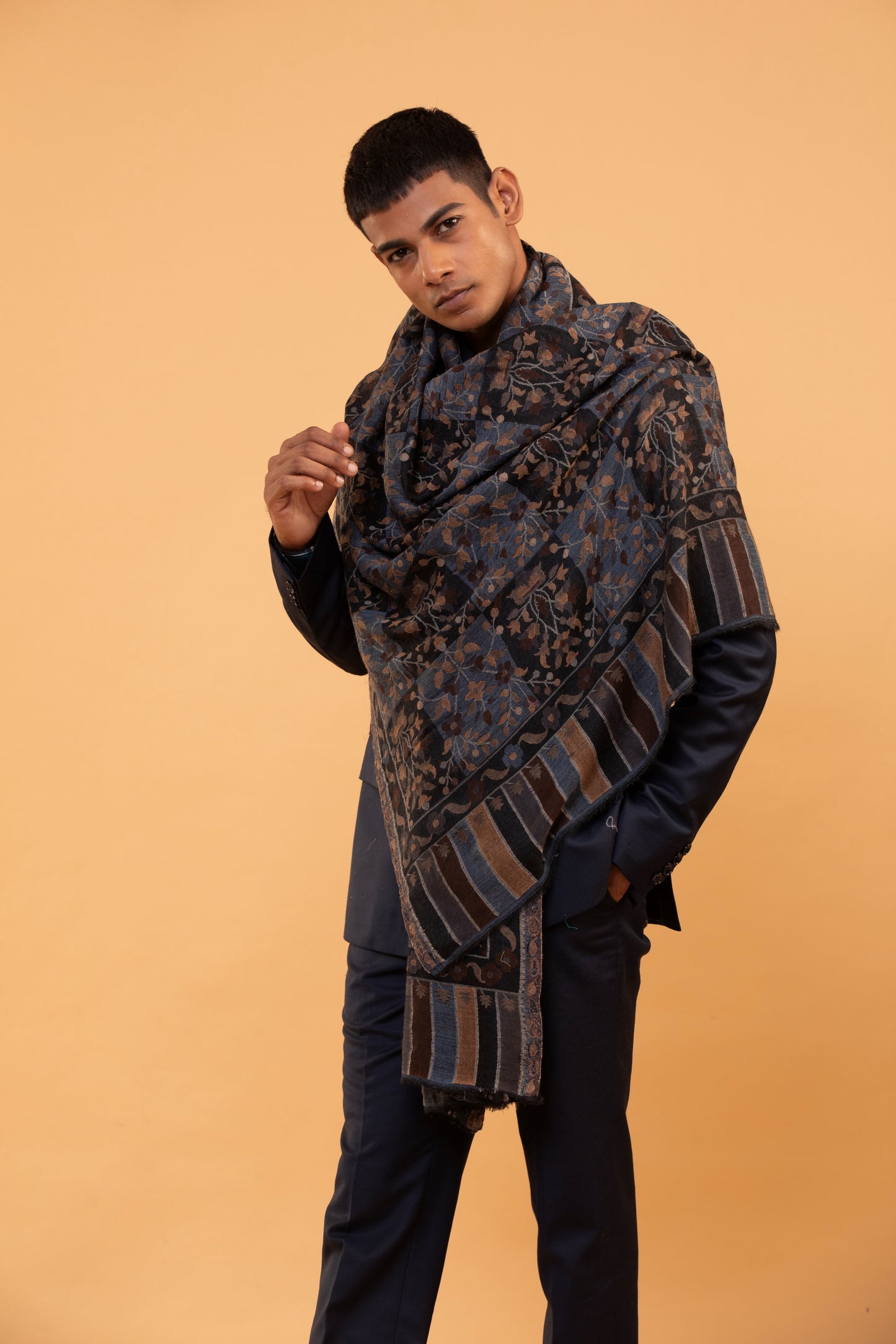 Kani shawl for men, dark navy Kani shawl, midnight black shawl, paisley wool shawl, soft wool winter wrap