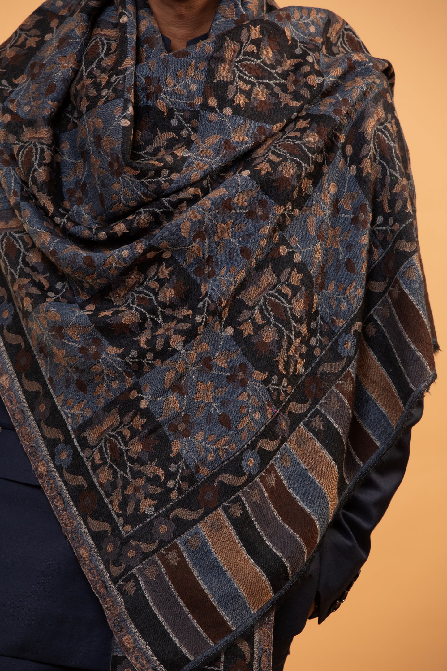 Kani shawl for men, dark navy Kani shawl, midnight black shawl, paisley wool shawl, soft wool winter wrap