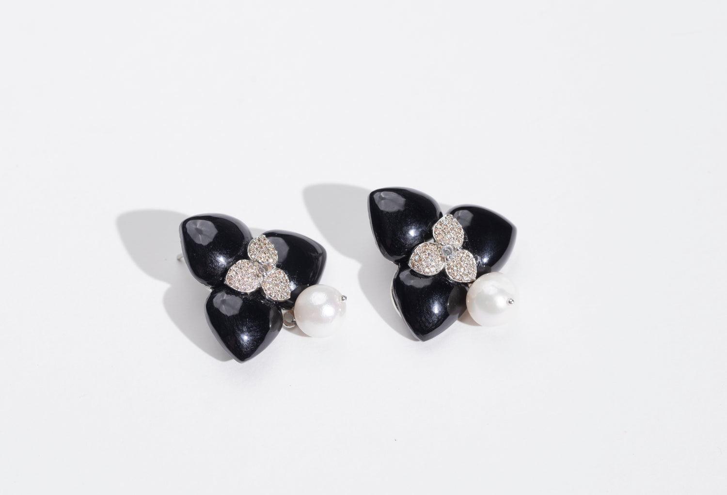 Timeless Elegance: Black Stone Earrings & Pendant Set