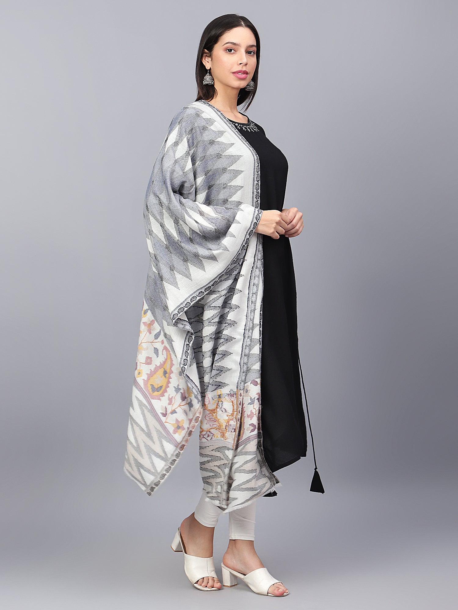 kani stole price, kani border pashmina shawl