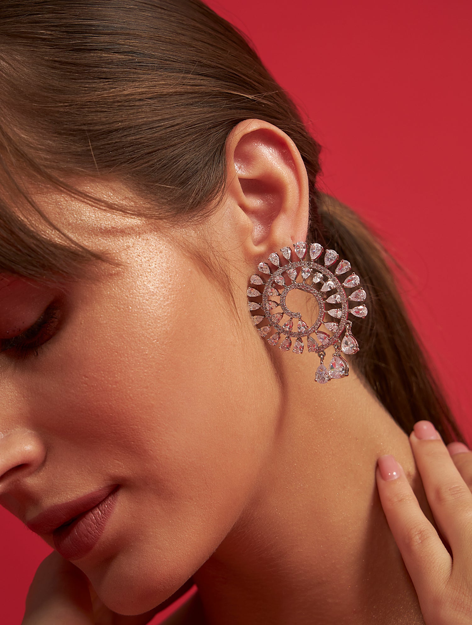 Elegant spiral solitaire silver crystal earrings for weddings parties

