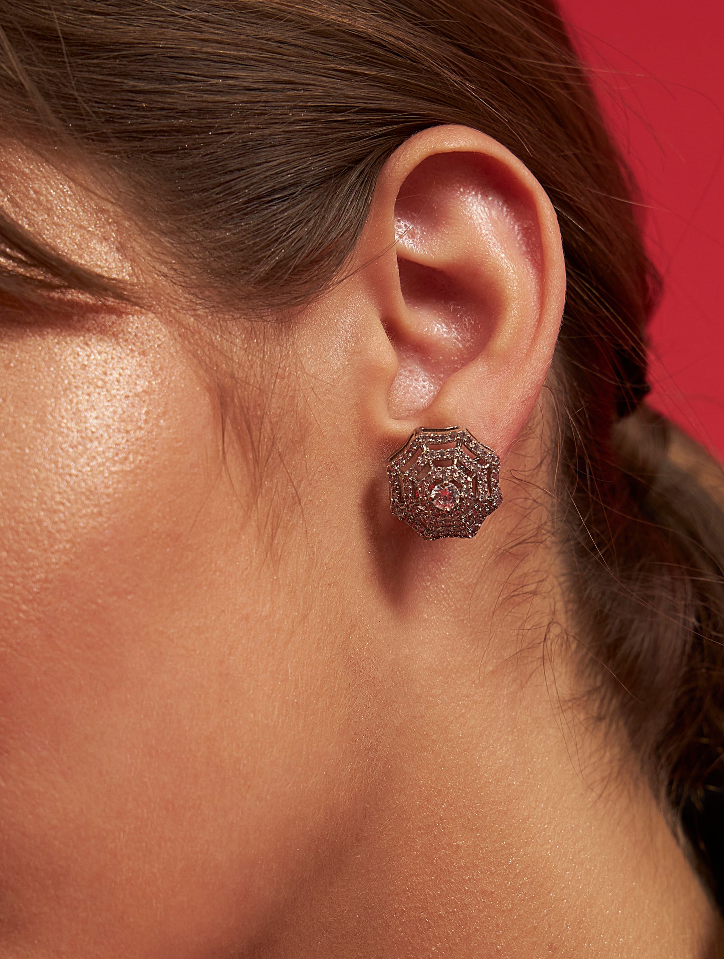Luxury web silver studs for festive occasions