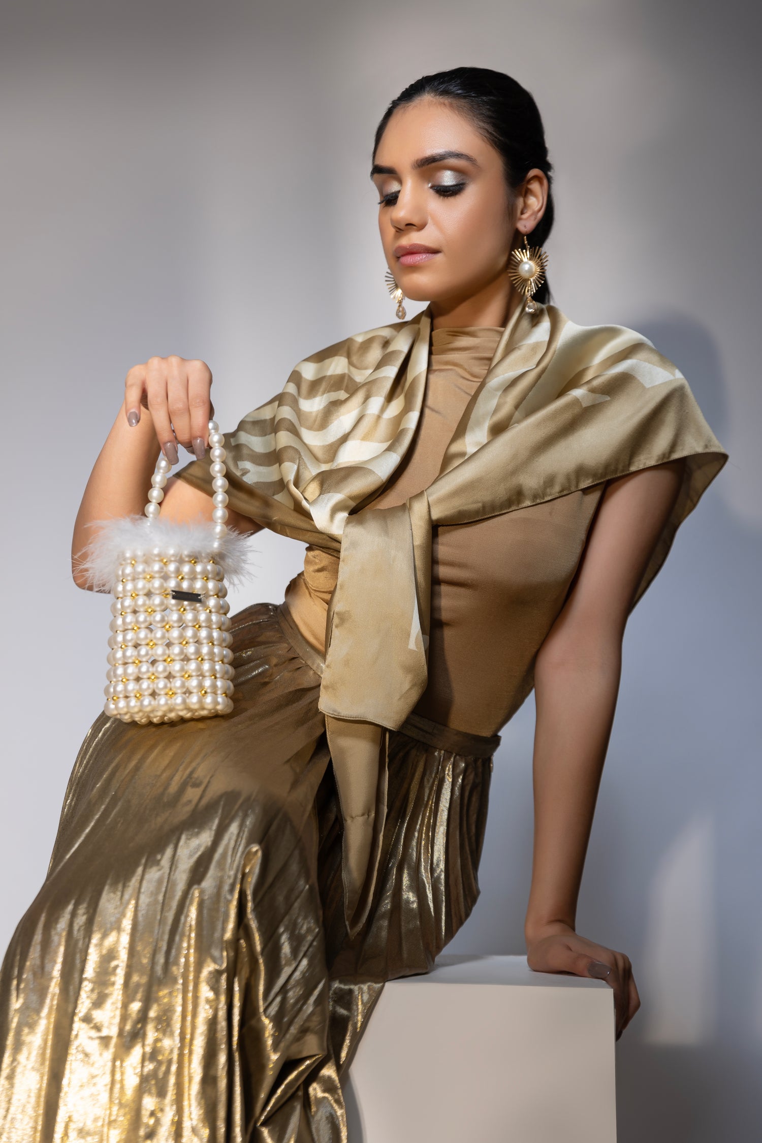 PURSEO Clutch Pearl Purses for Women Handbag Bridal Evening Clutch Bags for  Party Wedding / Dulhan Purse /