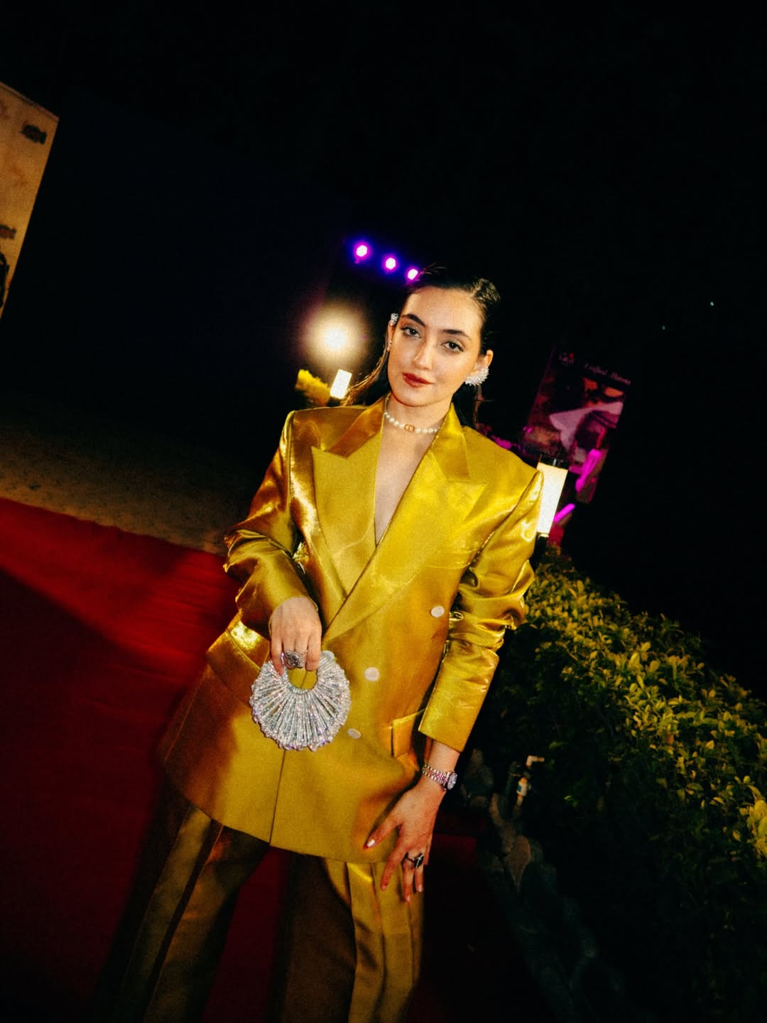 Daizy Vogue Vanity in Modarta Moon Crystal Clutch for Cosmopolitan Awards