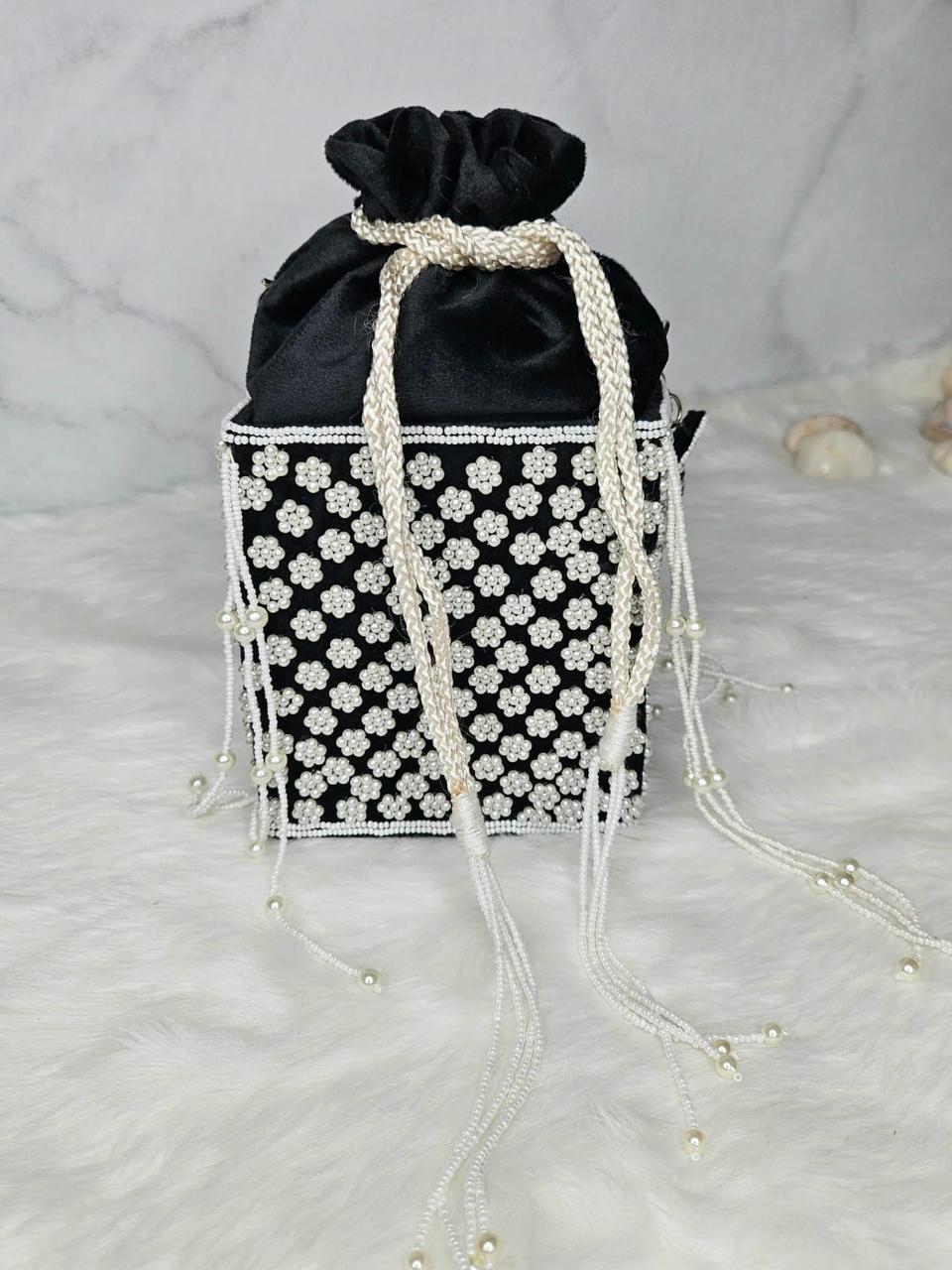 Bags - Fabric Pouches - Lace Pouches - Packaging Decor