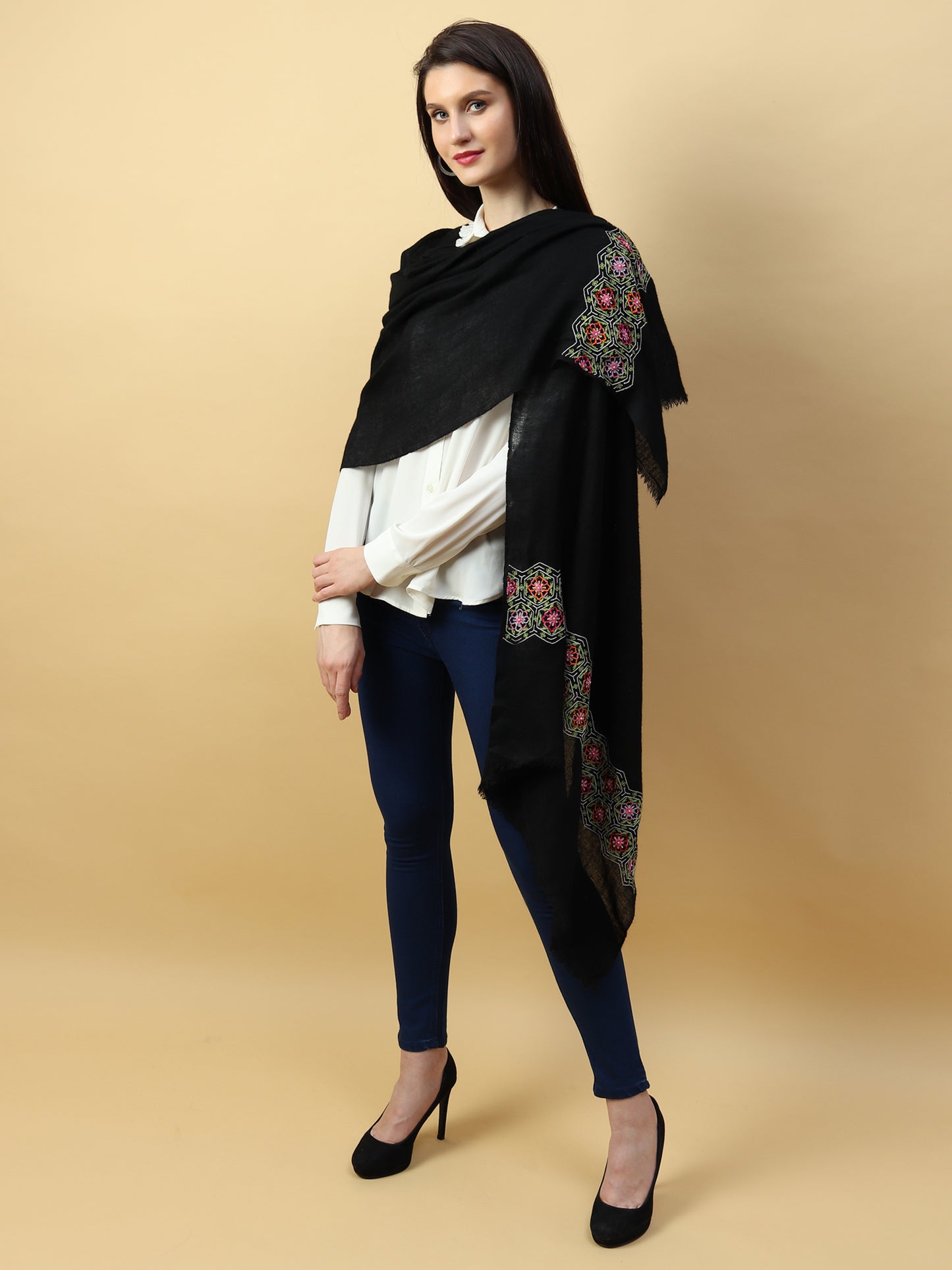 black shawl woman, black pashmina shawl online 